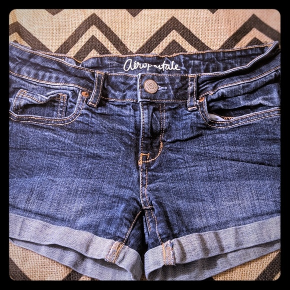 3/$25- denim shorts- midi - Picture 1 of 4